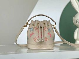 Picture of LV Lady Handbags _SKUfw141637032fw